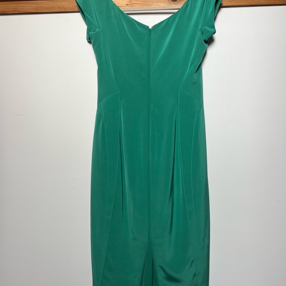 Beautiful Zac Posen 95% silk dress. - Picture 3 of 6